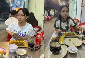 Phạm Thanh Ngân bị đụ mạnh đến mức cười sung sướng không ngừng.